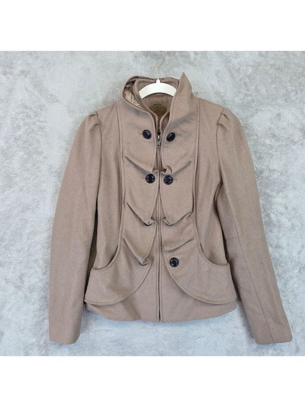Idra Jacket Womens 0 Beige Wool Blend Ruffle Front Zip Pockets Twill Short